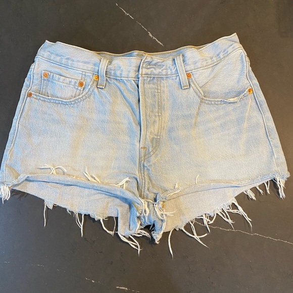 Levi 501 Jean shorts - Picture 1 of 4